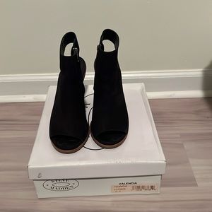 Steve Madden black nubuck block heel